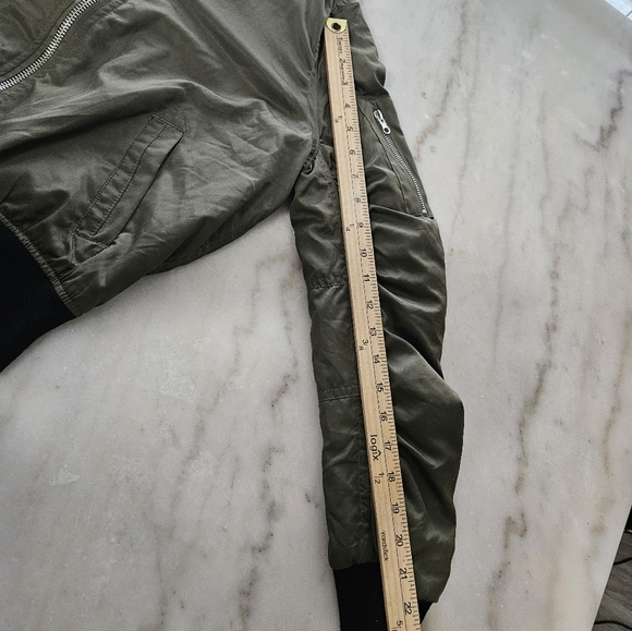 ACEMI WOMENS black fleece jacket, Size Small - Picture 9 of 11